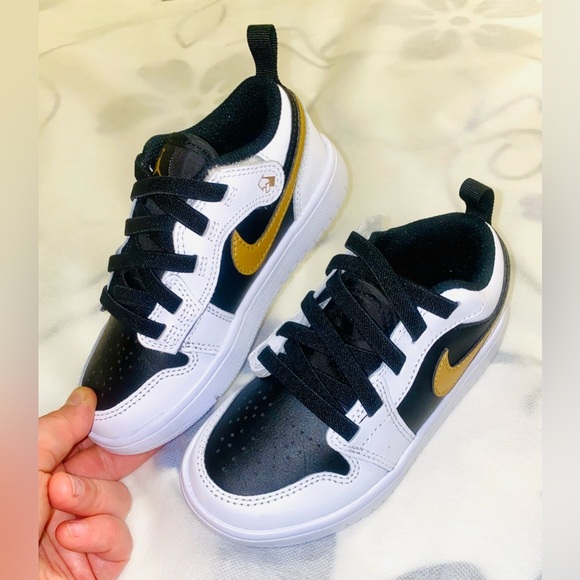 Nike Black and Gold Sneakers Sporty Low-Top Design for babies/ toddlers - Picture 1 of 8